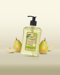 A LA MAISON liquid hand soap foamy lather on hands delivers gentle cleansing.
