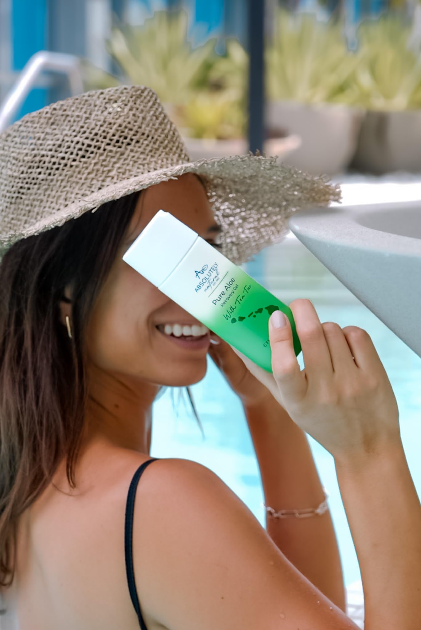 Absolutely Natural Aloe Vera Gel packaging box highlighting premium Florida-made quality.