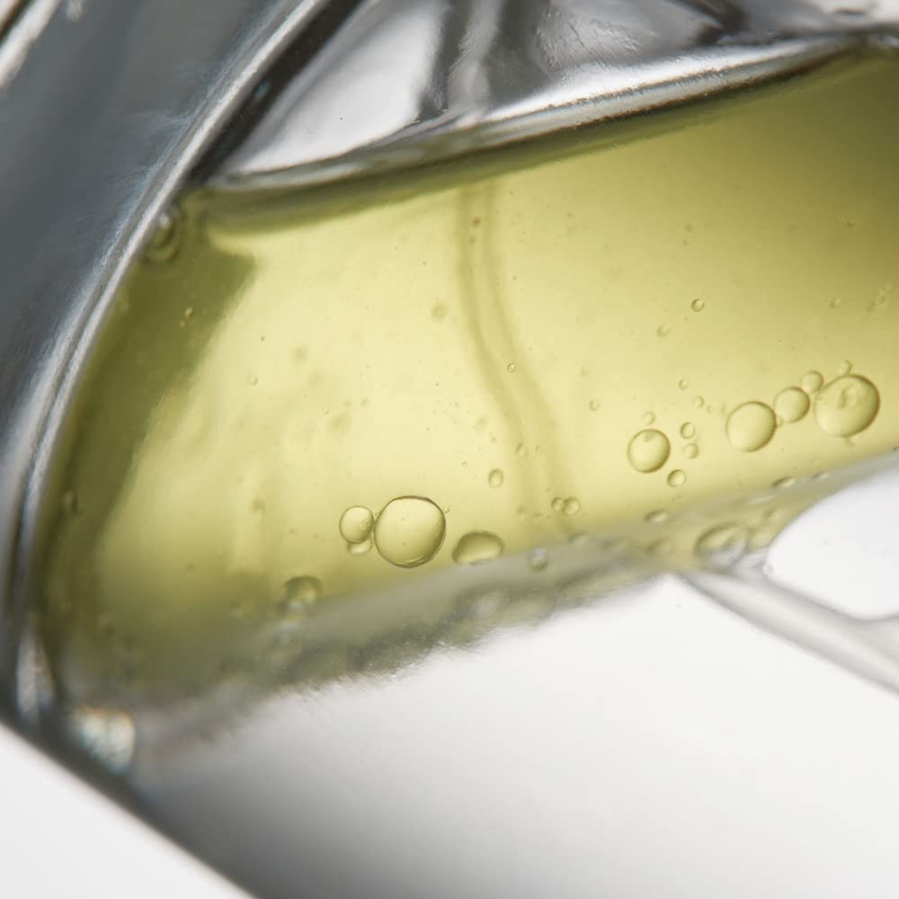 A'ddict non-toxic label emphasizes skin-friendly fragrance choice
