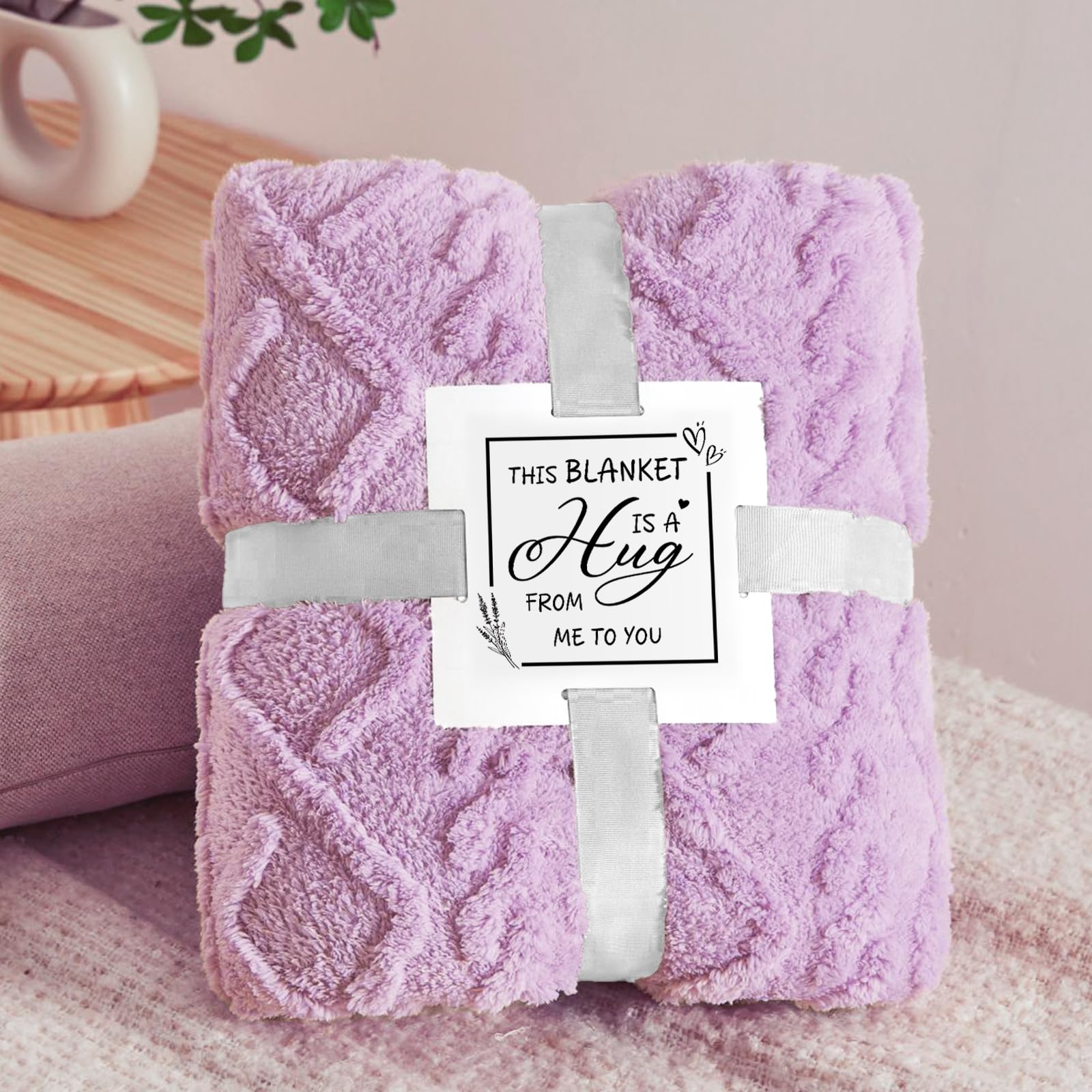 Adisher lavender scented candle fills room with calming aroma