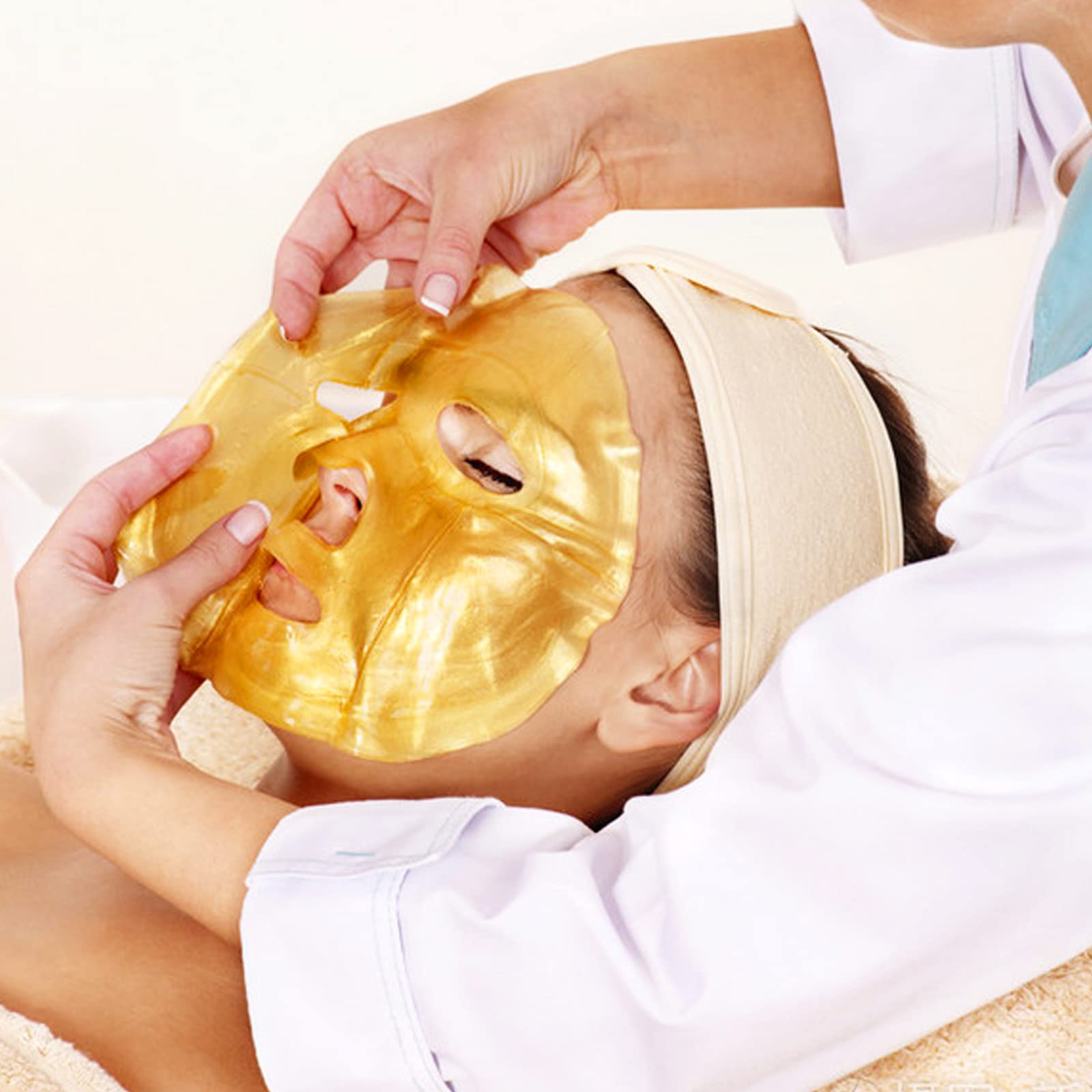 Adofect 24K Gold Mask packaging visual conveys premium skincare at home.