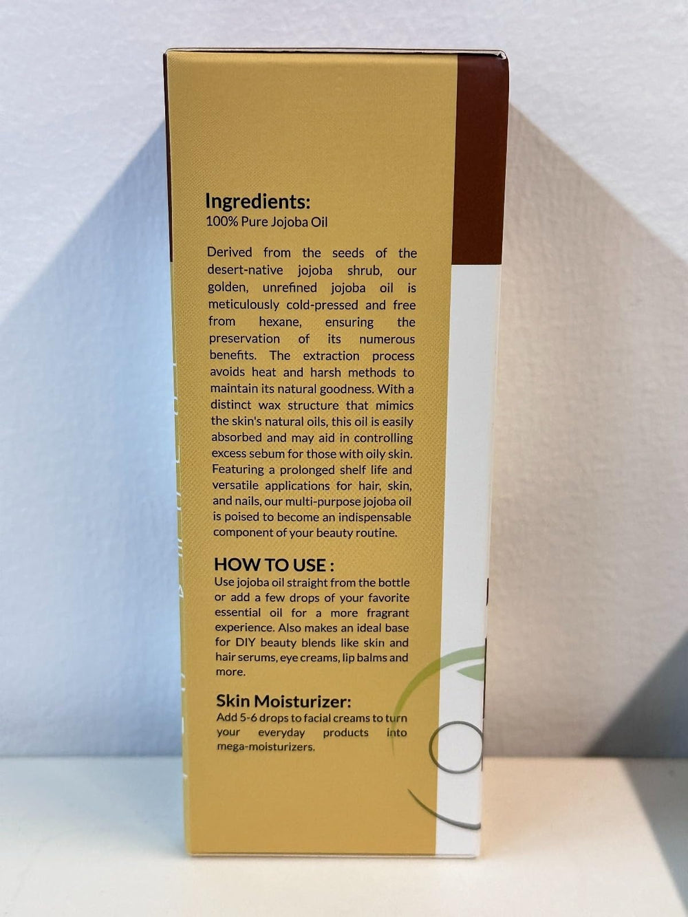 AEKONIK Jojoba Oil used as hair treatment for shine and manageability