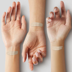 AEKYUNGLUNA LUNA skin-friendly formula with vitamin E for all-day wear.
