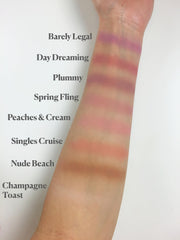 Aeroblend Airbrush Blush Singles Cruise application tip highlighting lightweight, hydrating color.