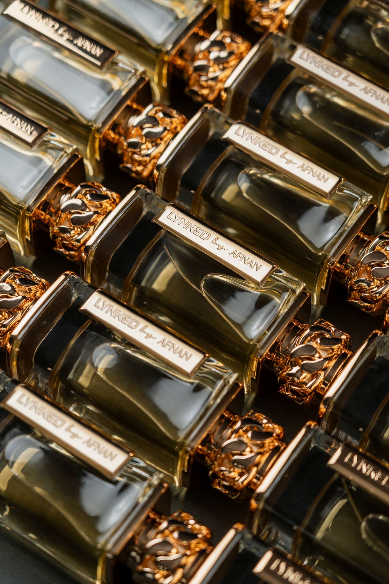 Afnan Lynked Forever Gold close-up detail highlighting craftsmanship.