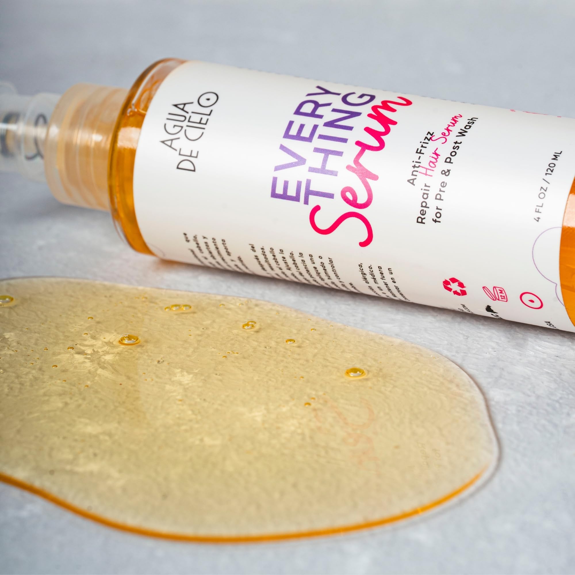Agua de Cielo Everything Serum frizz-control focus on flyaways with silky finish.
