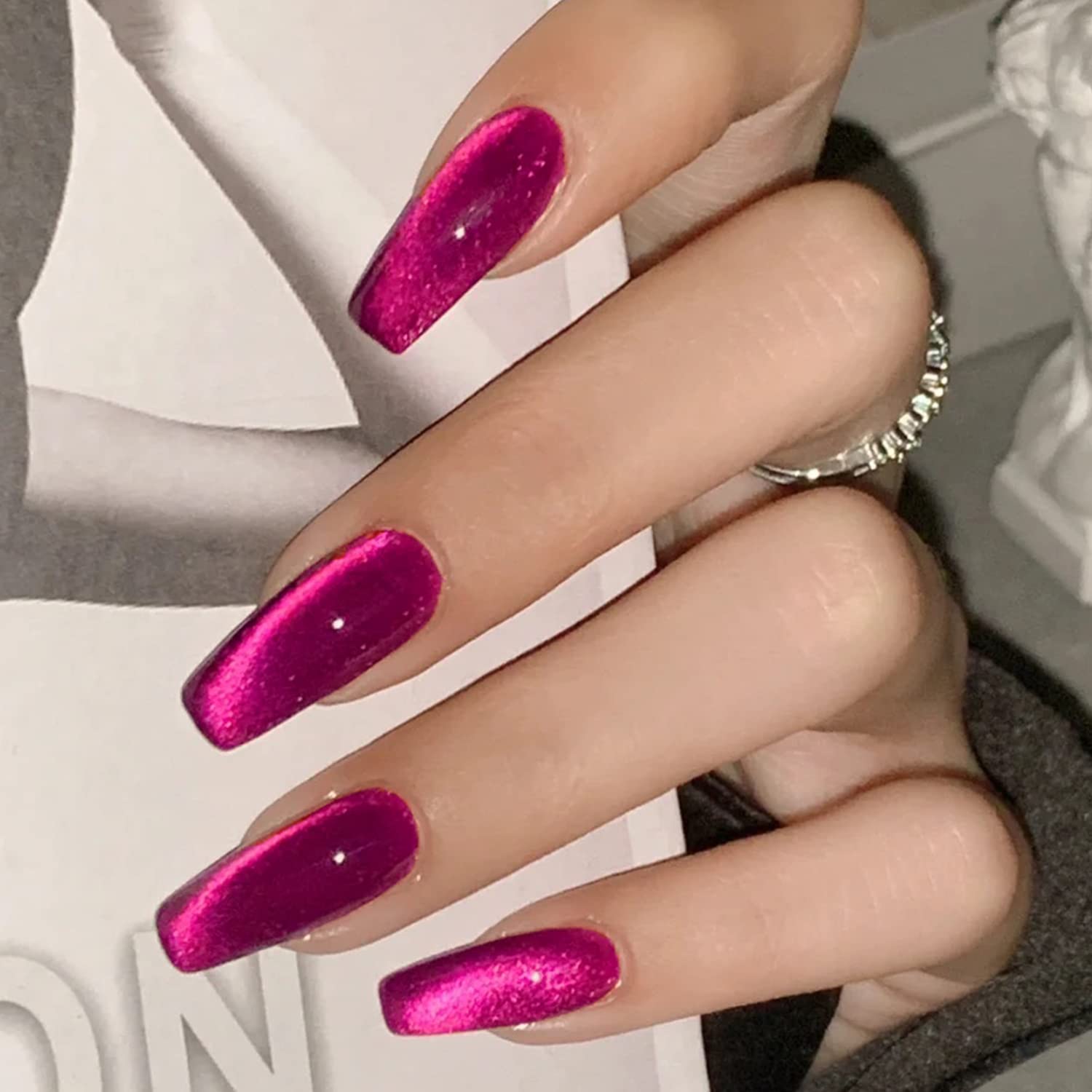 AHAMIOU crystal cat eye gel polish kit packaging for easy at-home nails.