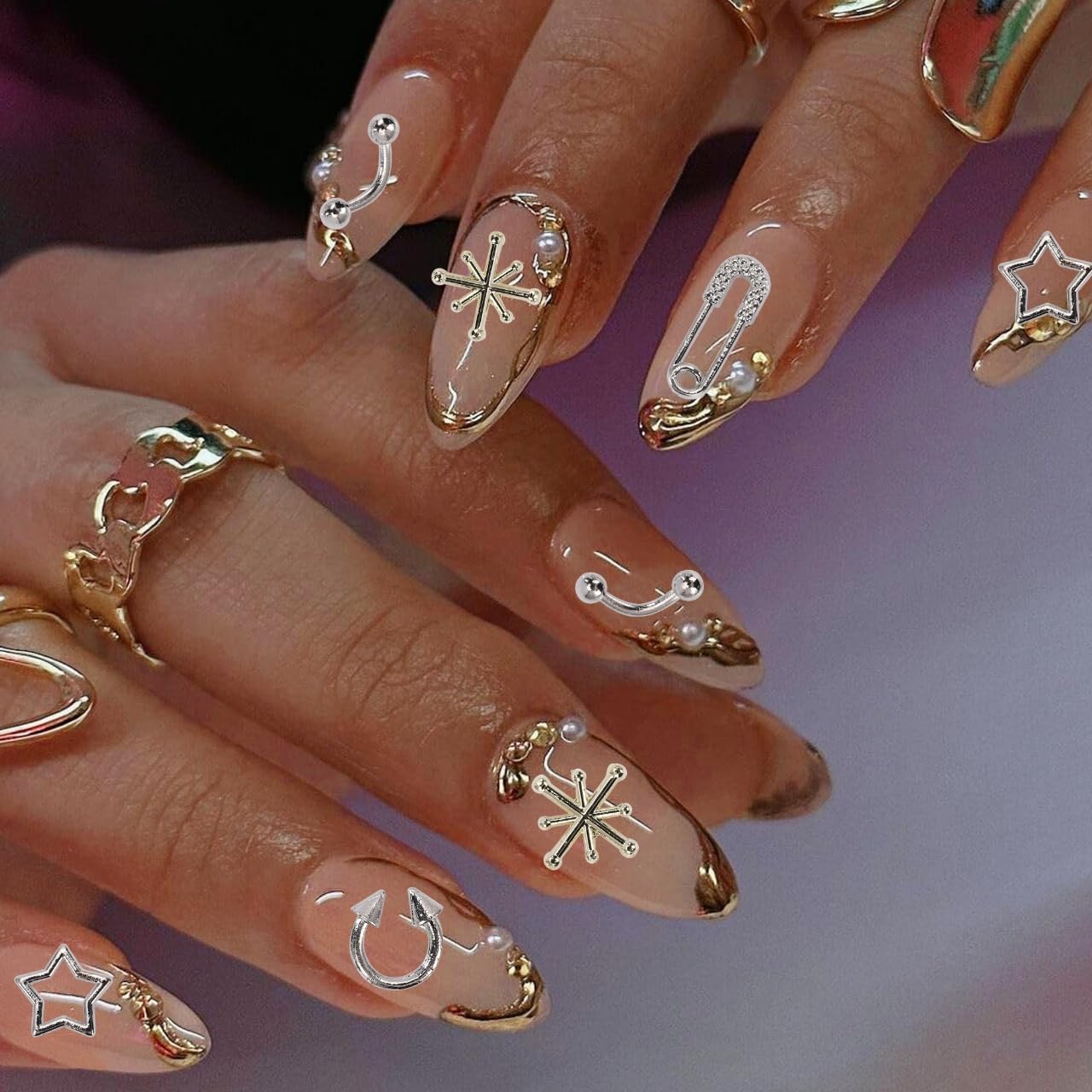 AIPULIDUO durable lightweight nail charms ideal for quick manicures.