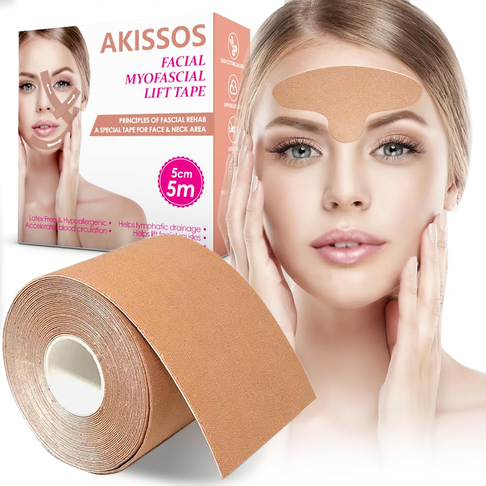 Akissos forehead patch application shows a safe, non-invasive way to smooth wrinkles.