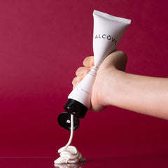 Alcove Molding Paste bottle shows White Tea and Ginger scent for refreshing styling.