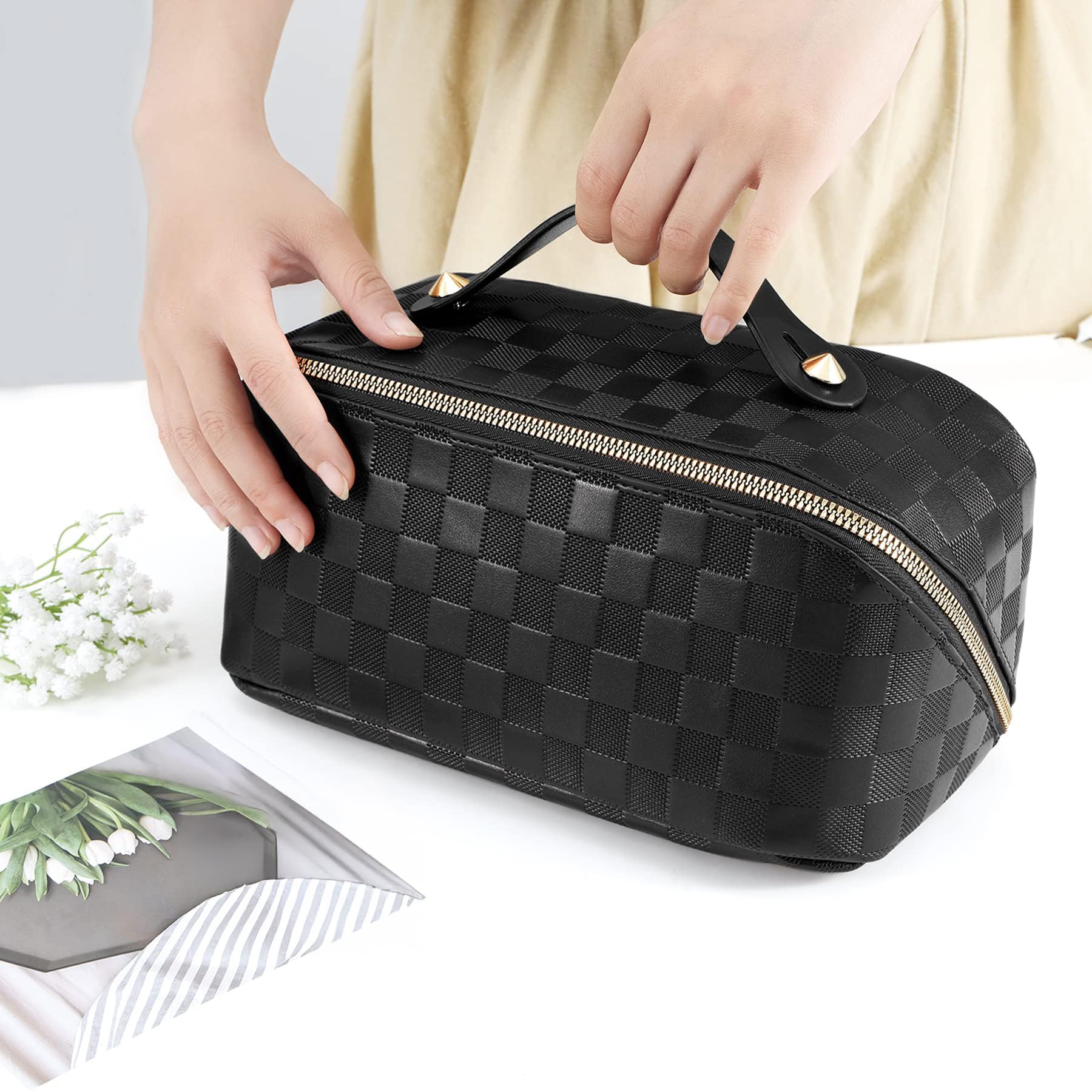 ALEXTINA is a practical gift option for women who travel.
