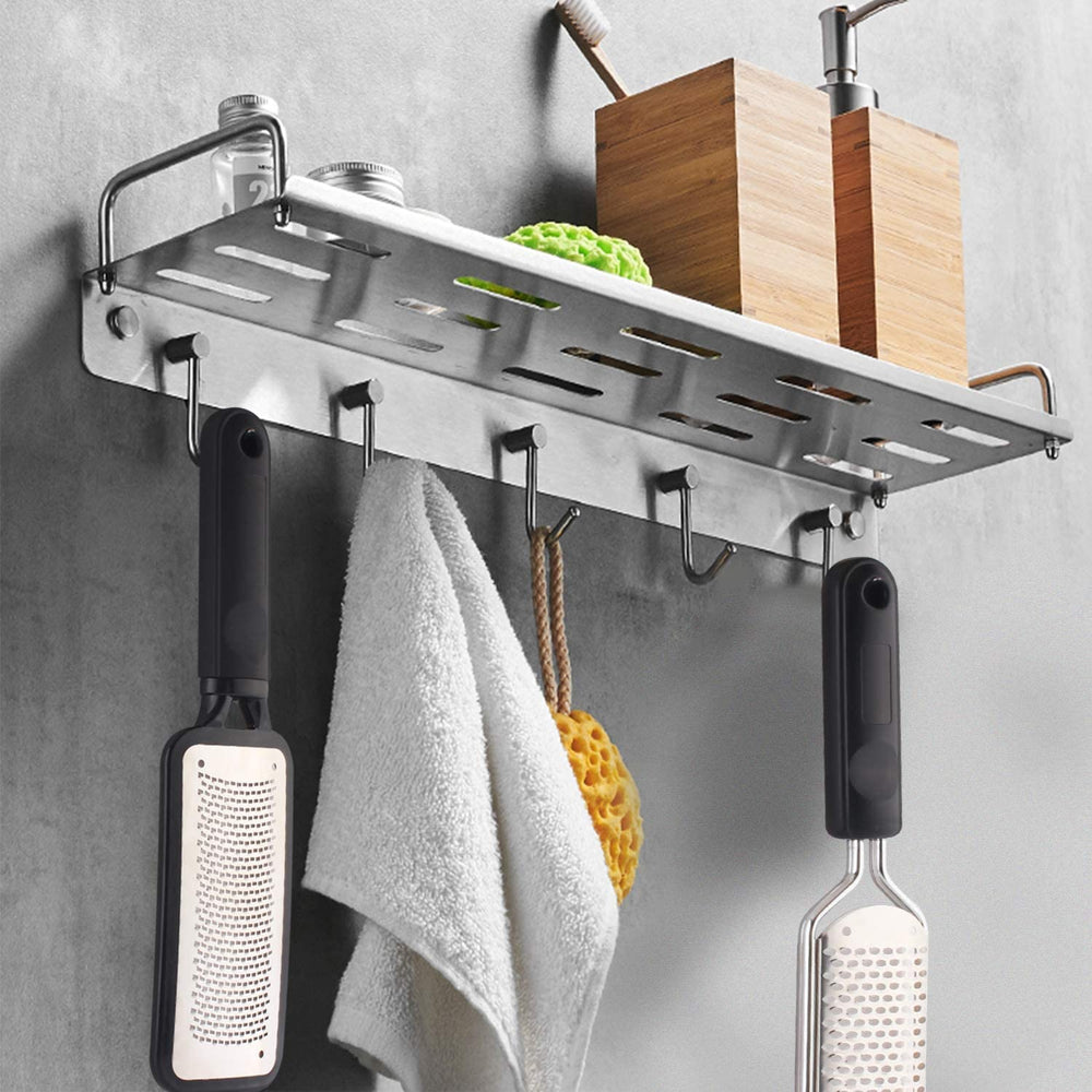 ALOCKMA works on wet and dry feet for versatile use.