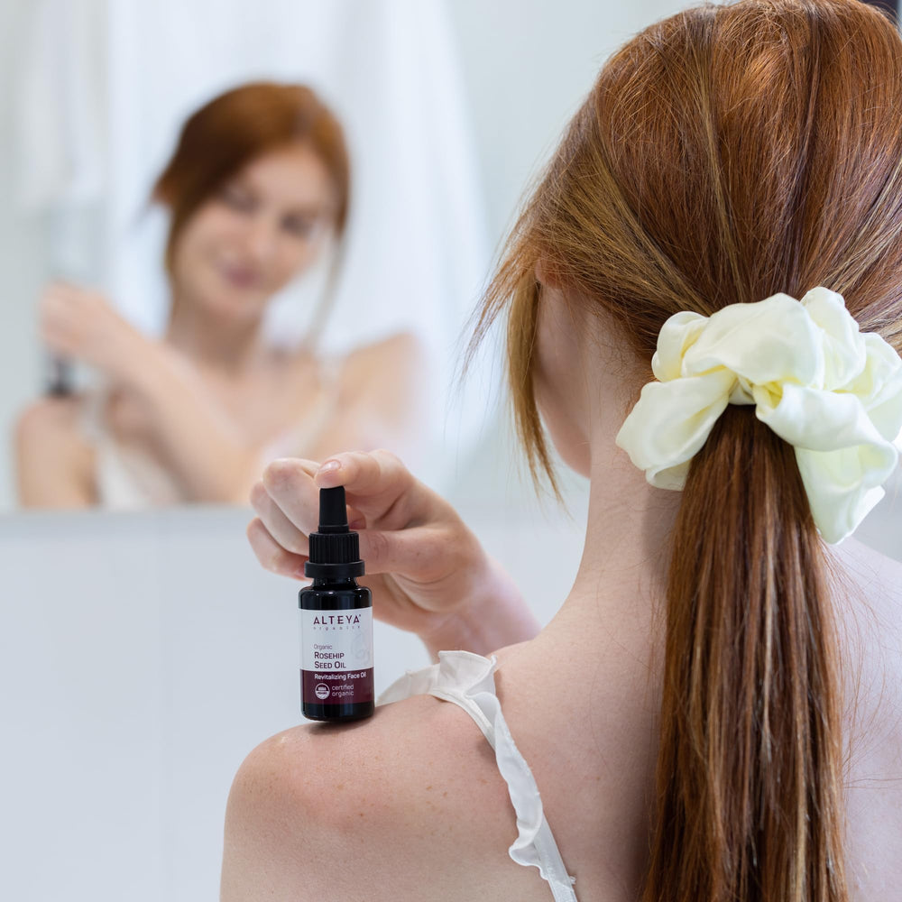 Ingredients highlight for Alteya Rosehip Seed Oil antioxidants and vitamins