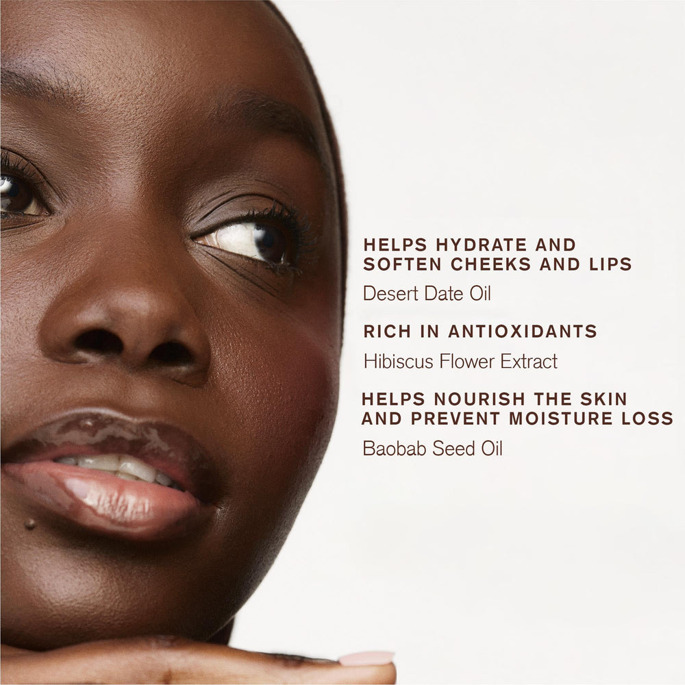 AMI COLÉ Desert Date Cream Multistick Pink Sel cheek blush application detail