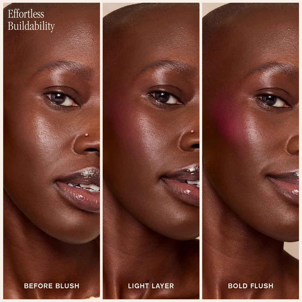 AMI COLÉ Desert Date Cream Multistick Pink Sel applied on lips