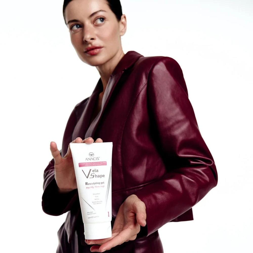 Anacis coverage on stomach thighs and buttocks highlights comprehensive shaping potential.