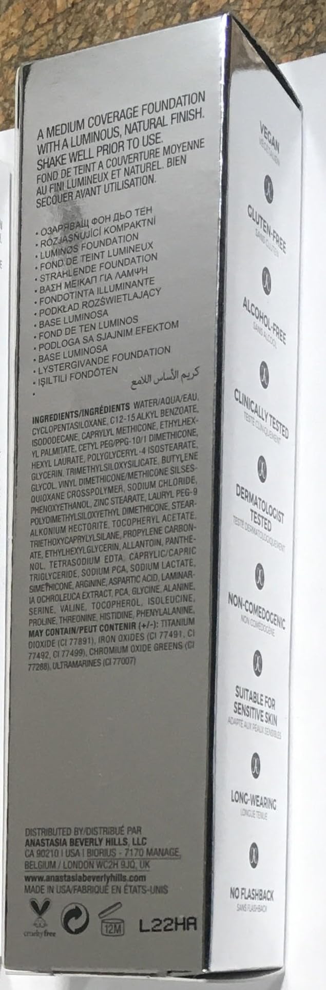 Anastasia Beverly Hills Luminous Foundation packaging keeps product fresh and easy to use.