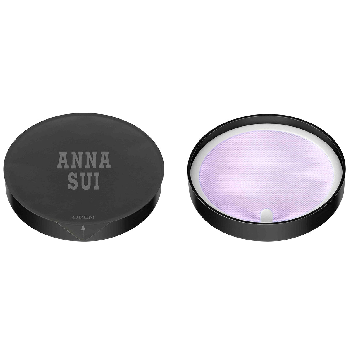 ANNA SUI Loose Face Powder refill 200 close-up shows smooth texture for refined pores.