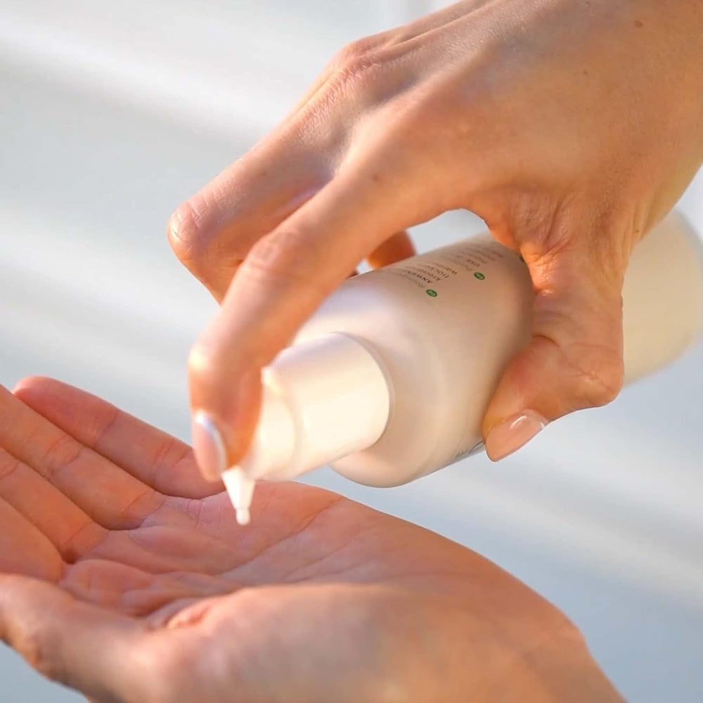 ANNEMARIE BÖRLIND LL Regeneration Cleansing Milk jar label highlights sustainability.