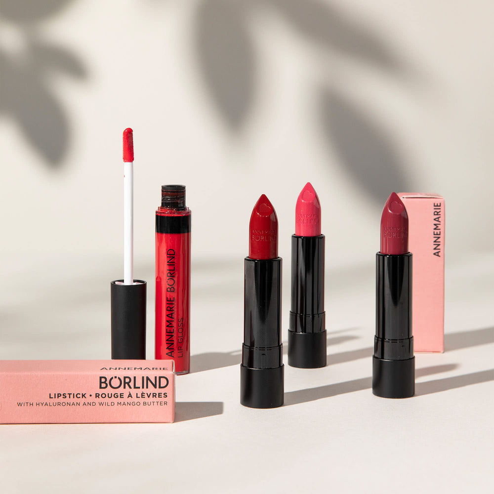 ANNEMARIE BÖRLIND Cassis lipstick in glossy shine for a radiant finish
