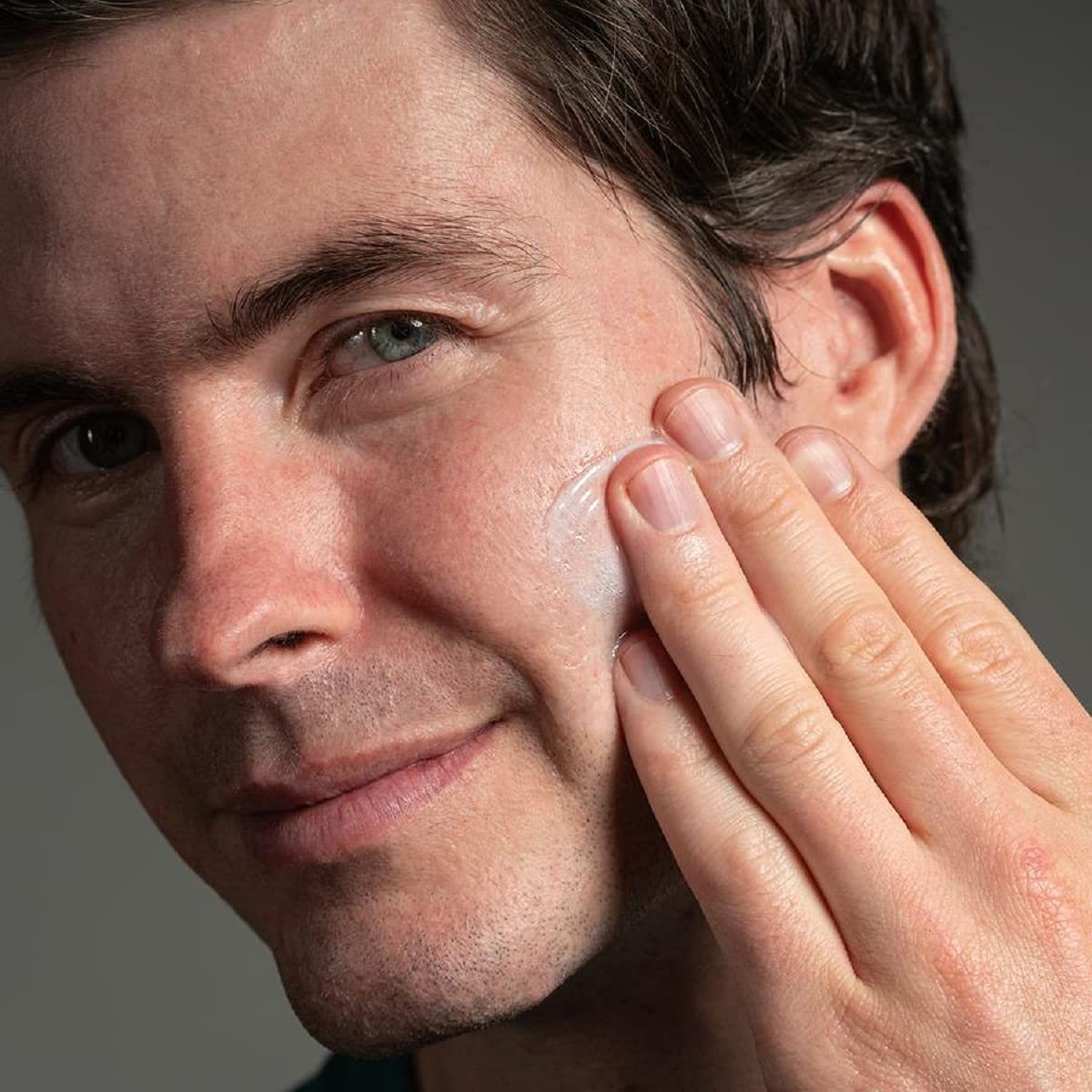Anthony Glycolic Cleanser side view aids pre-shave prep
