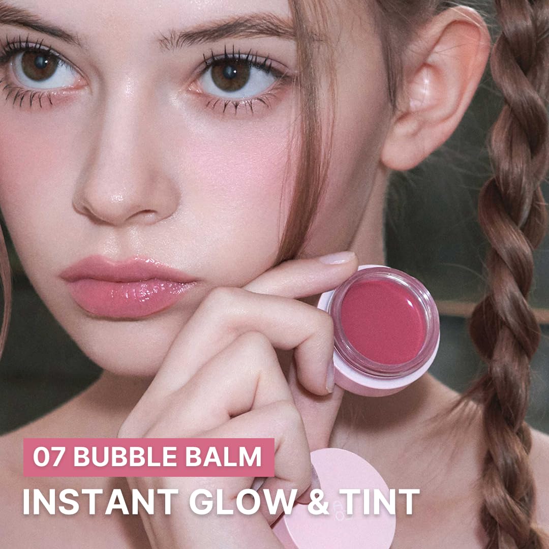 AOU Glowy Tint Balm creamy texture on lips creates a smooth finish