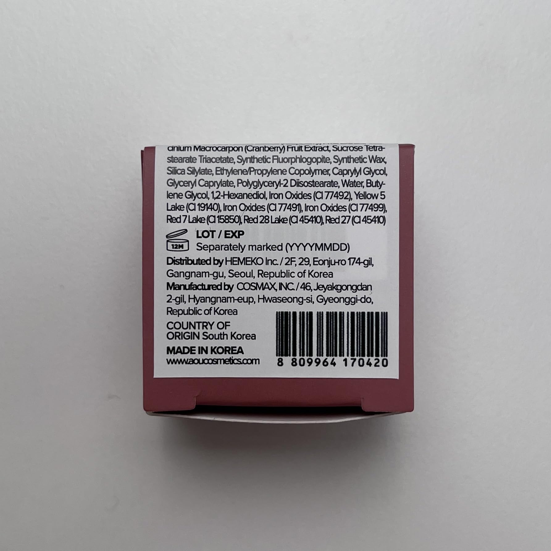 AOU Glowy Tint Balm uses natural fruit extracts for moisturized lips.