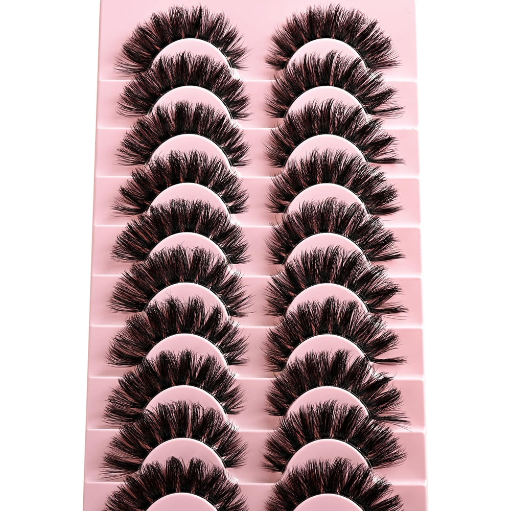 APCYUST Beginner-Friendly Faux Mink lashes are lightweight and easy to apply.