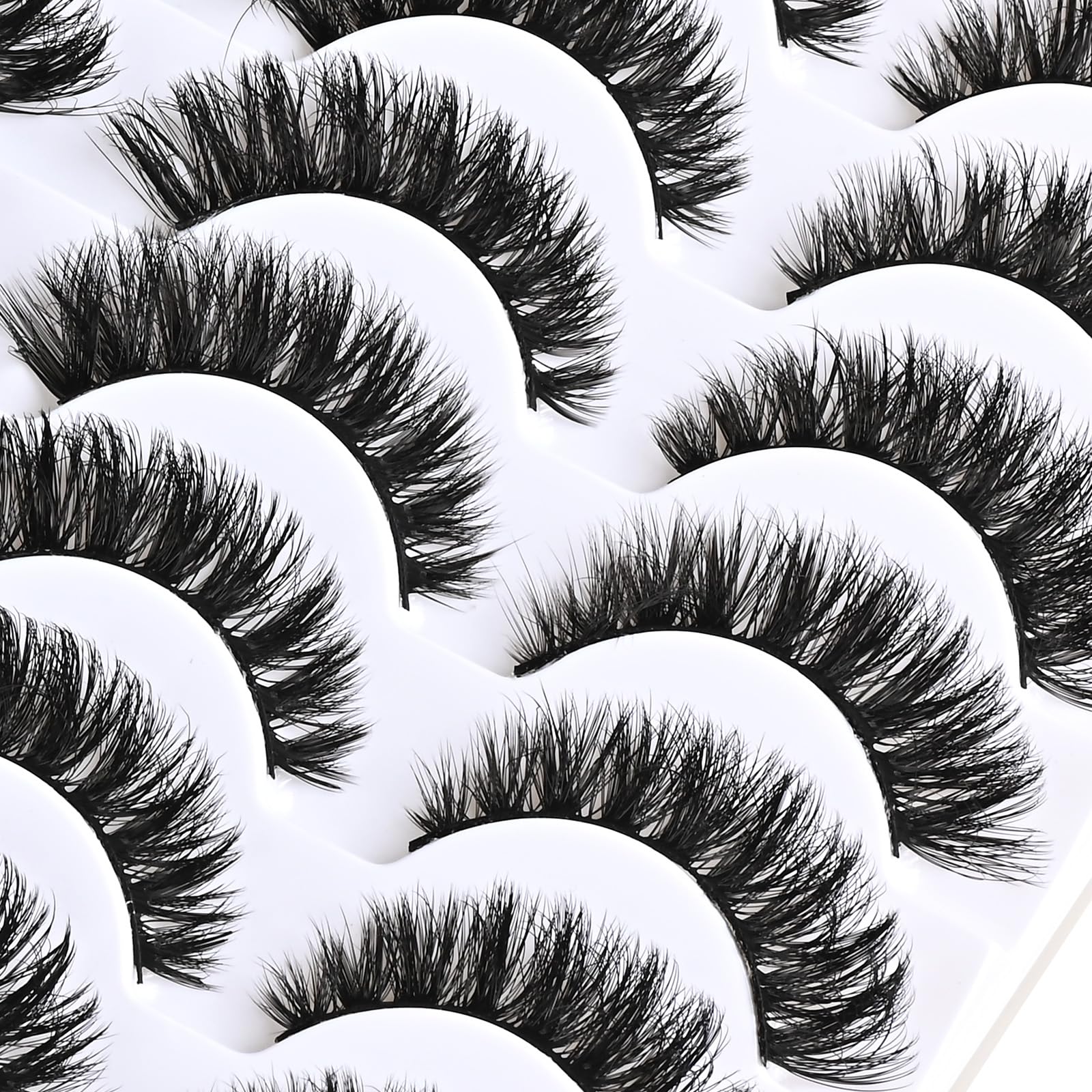 APCYUST Lashes Dramatic-Natural Look for versatile evening or daytime glamour.