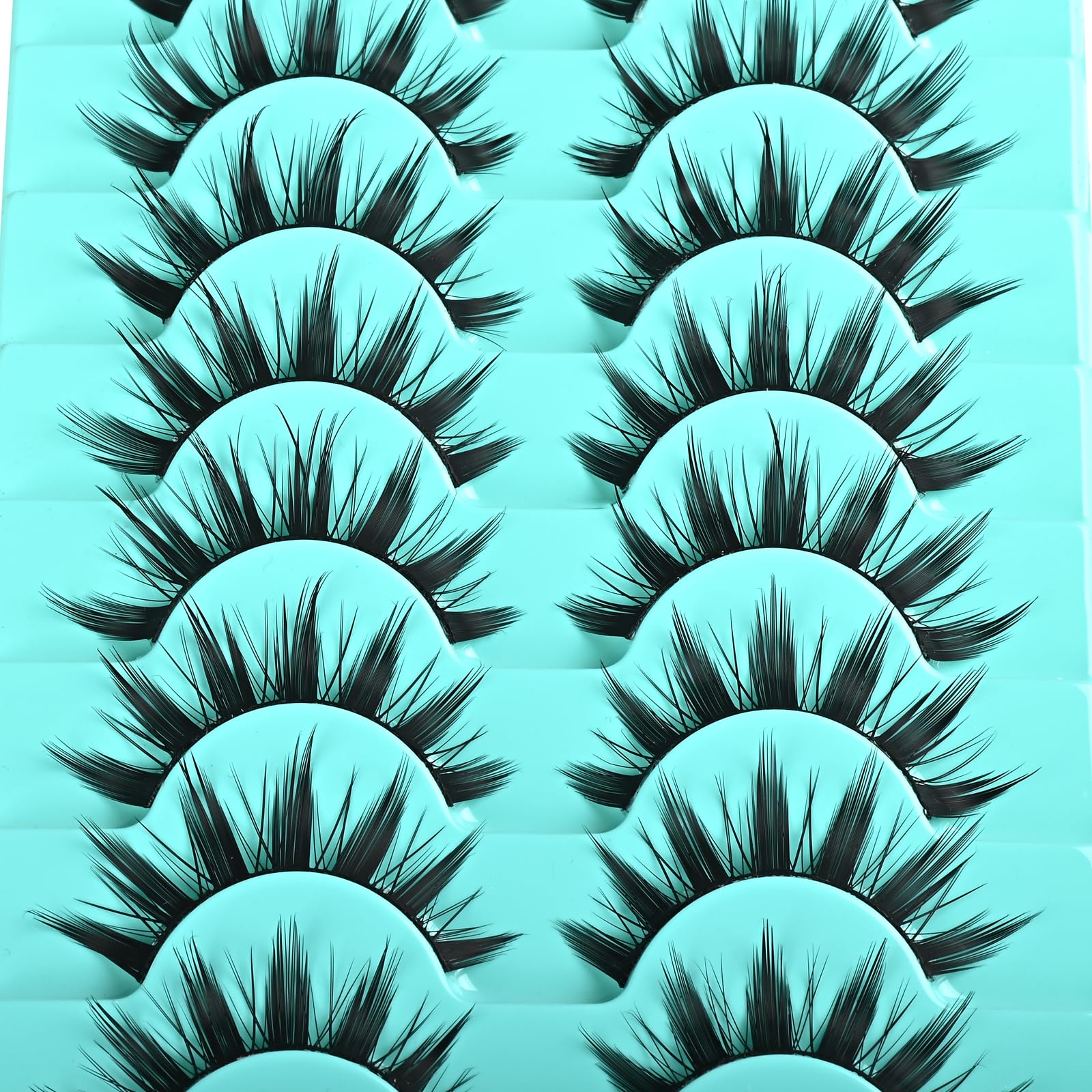 APCYUST Manga Lashes reusable strip for beginner-friendly, value-driven wear.
