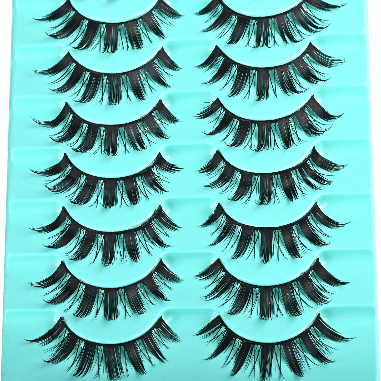 APCYUST Manga Lashes suitable for all occasions, from con to daily makeup.