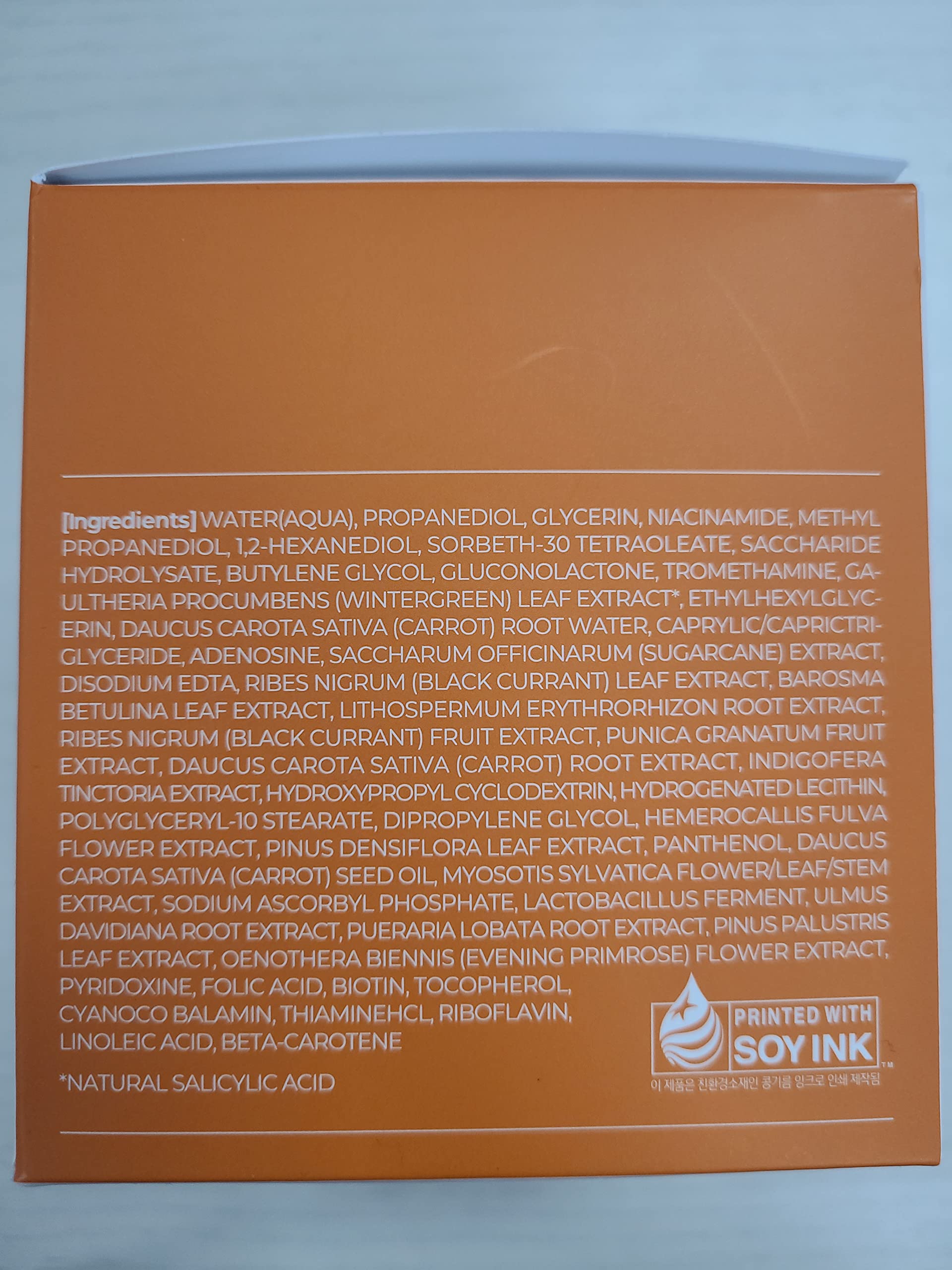 APRILSKIN Carrotene Clarifying Pads carrot ingredients illustrate natural nourishment.
