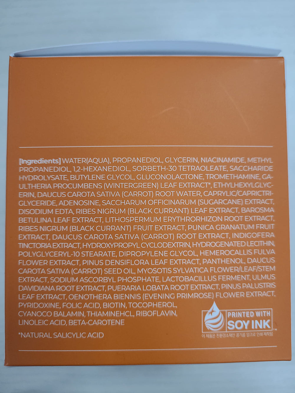 APRILSKIN Carrotene Clarifying Pads carrot ingredients illustrate natural nourishment.