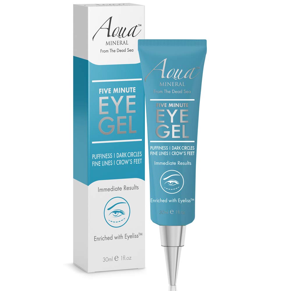 Aqua Mineral Puffy Eye Gel applied under the eye for instant hydration and reduced puffiness.