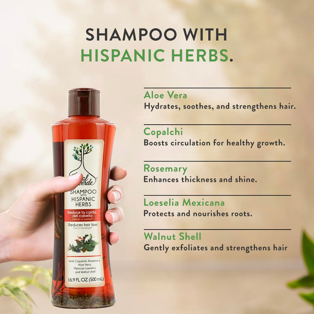 Arbol Verde shampoo lather shown with creamy foam for daily cleansing