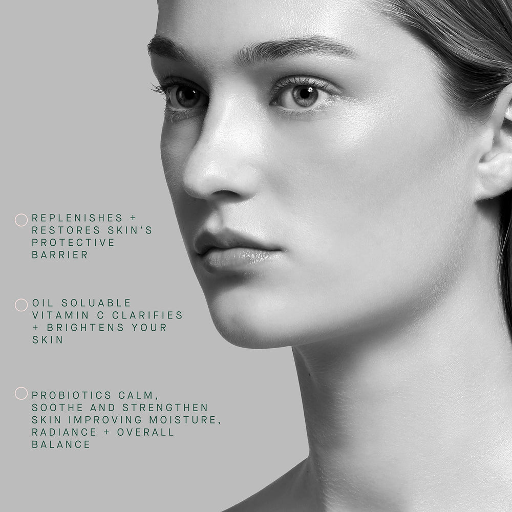 Closeup of ARCONA Cerise C oil texture showing lightweight radiance.
