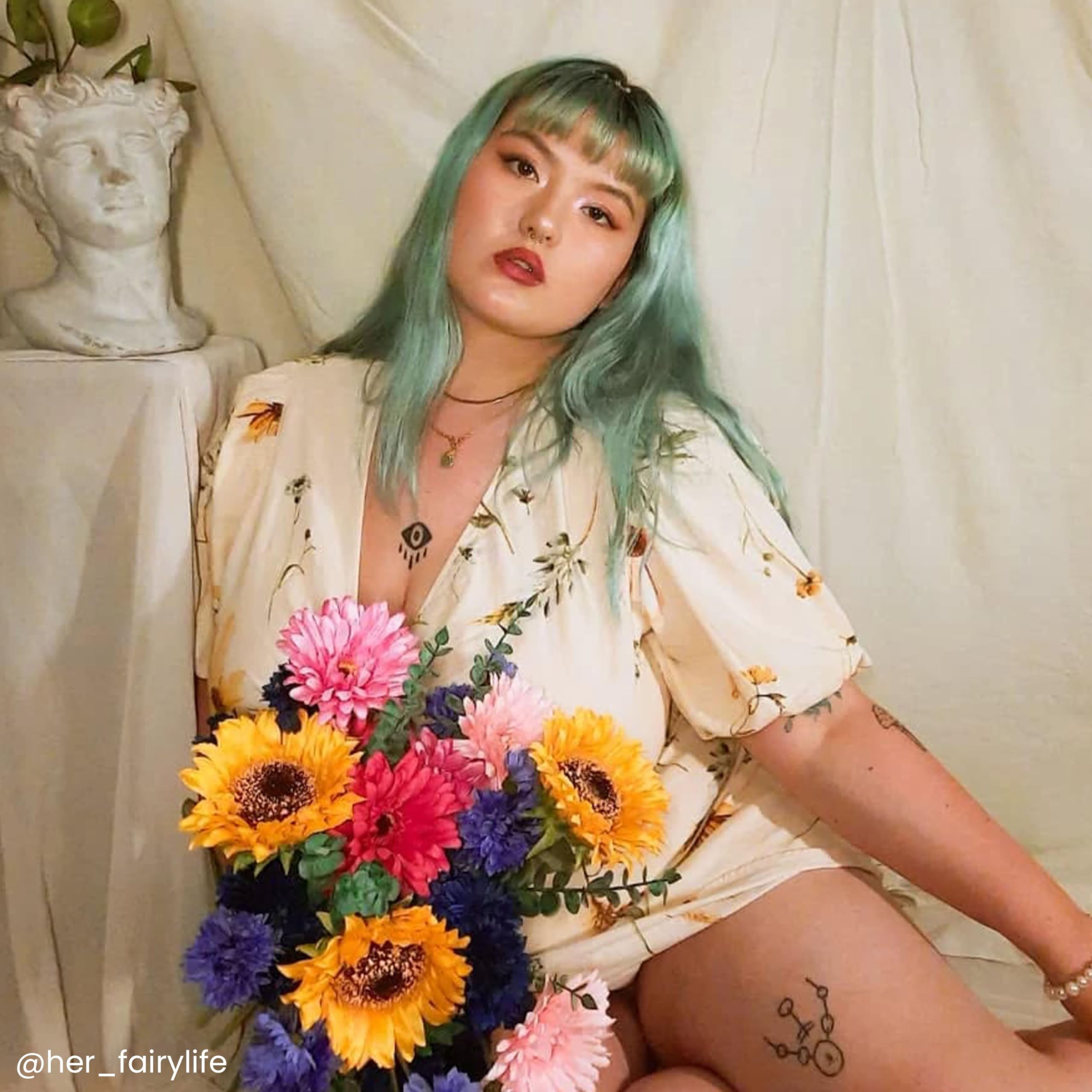 ARCTIC FOX Neverland hair application on light hair for best pastel payoff