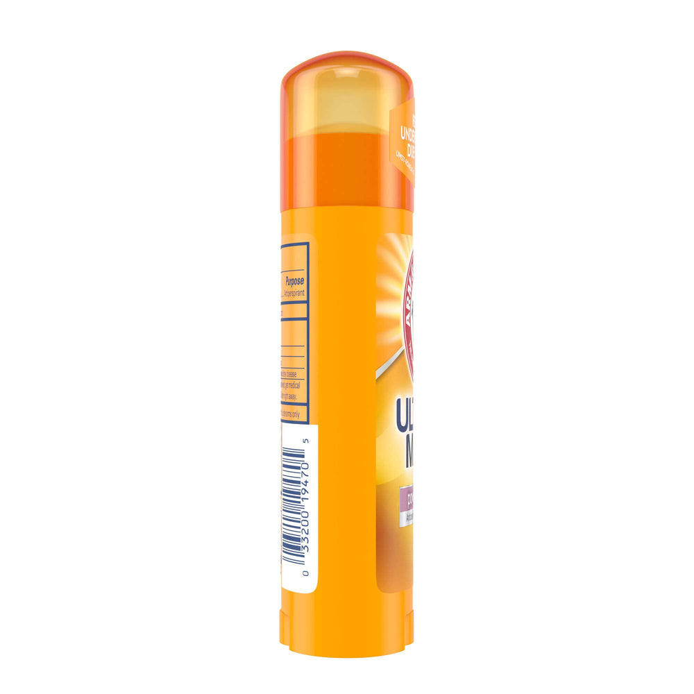 Arm & Hammer Ultra Max fresh powder scent on packaging label.