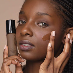 Blended ARTDECO foundation on the face for natural finish