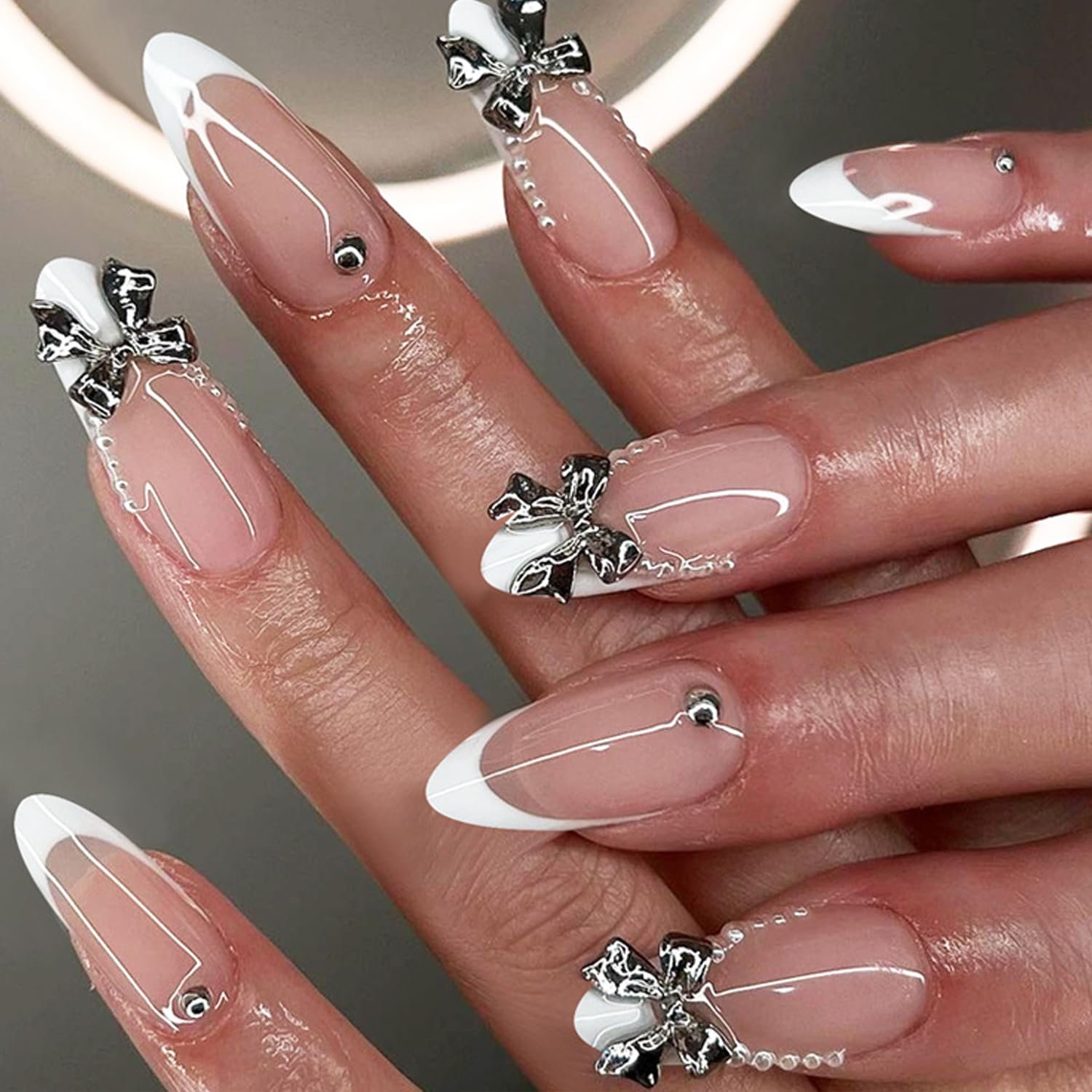 Ashowner high-strength nail adhesive helps nails stay on.