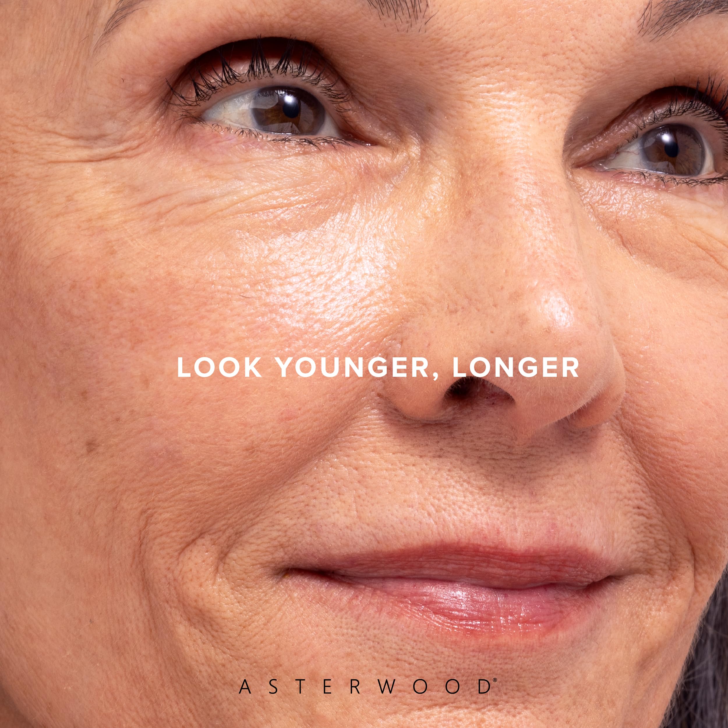 Asterwood Hyaluronic Acid emphasis panel draws attention to hydration.