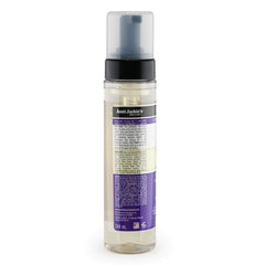 Aunt Jackie's Grapeseed oil formula highlights glossy finish and moisture retention.