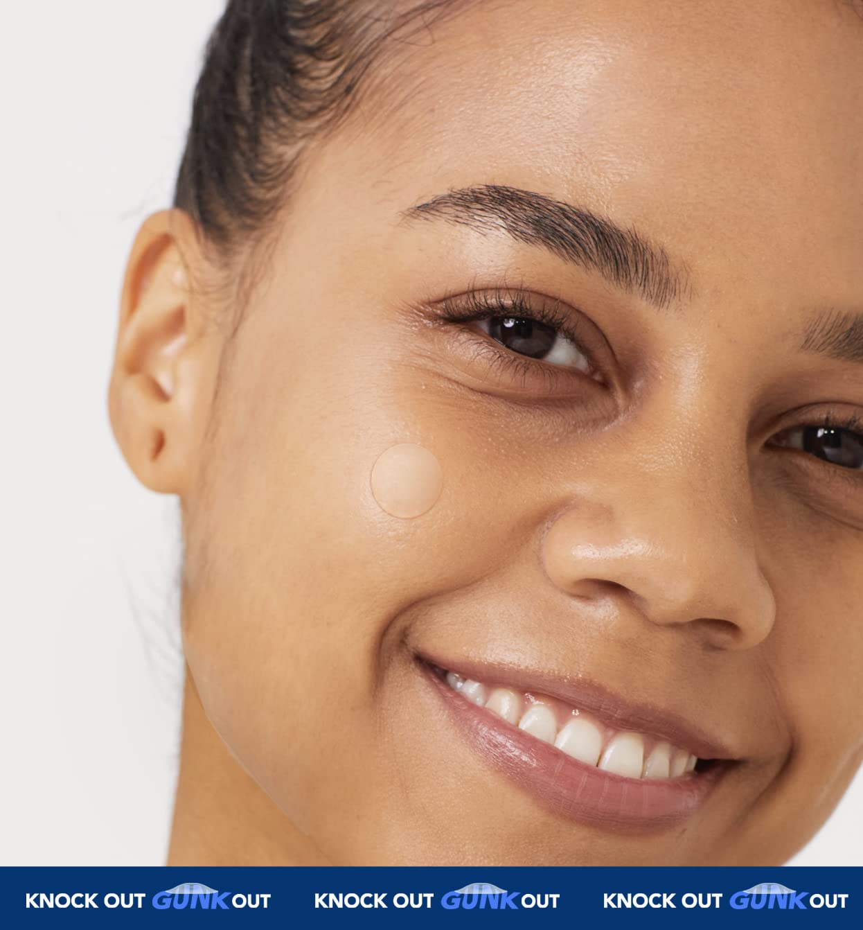 AVARELLE Gunk Out patch hydrocolloid layer detail emphasizes protective barrier.