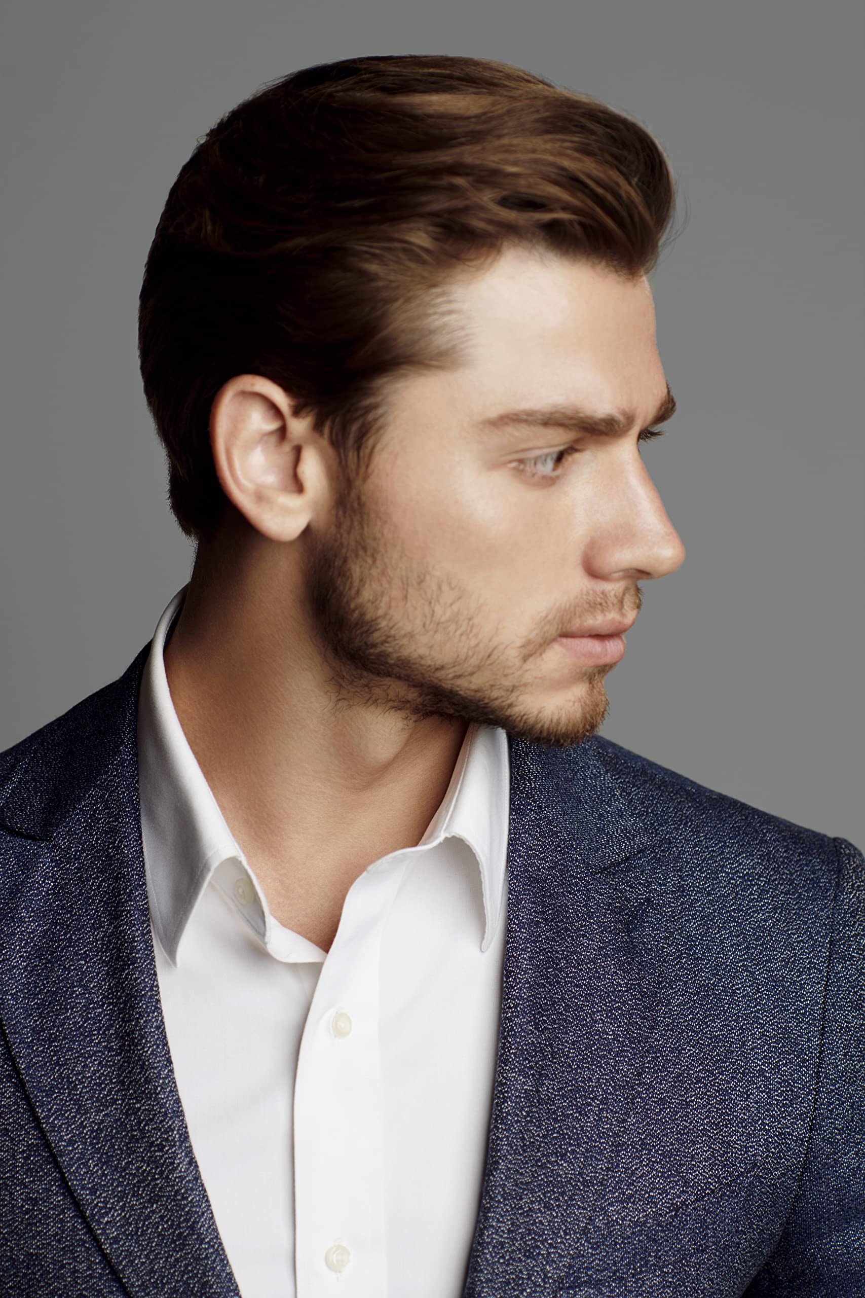 Avenue Man Sleek Finish Cream matte natural finish.