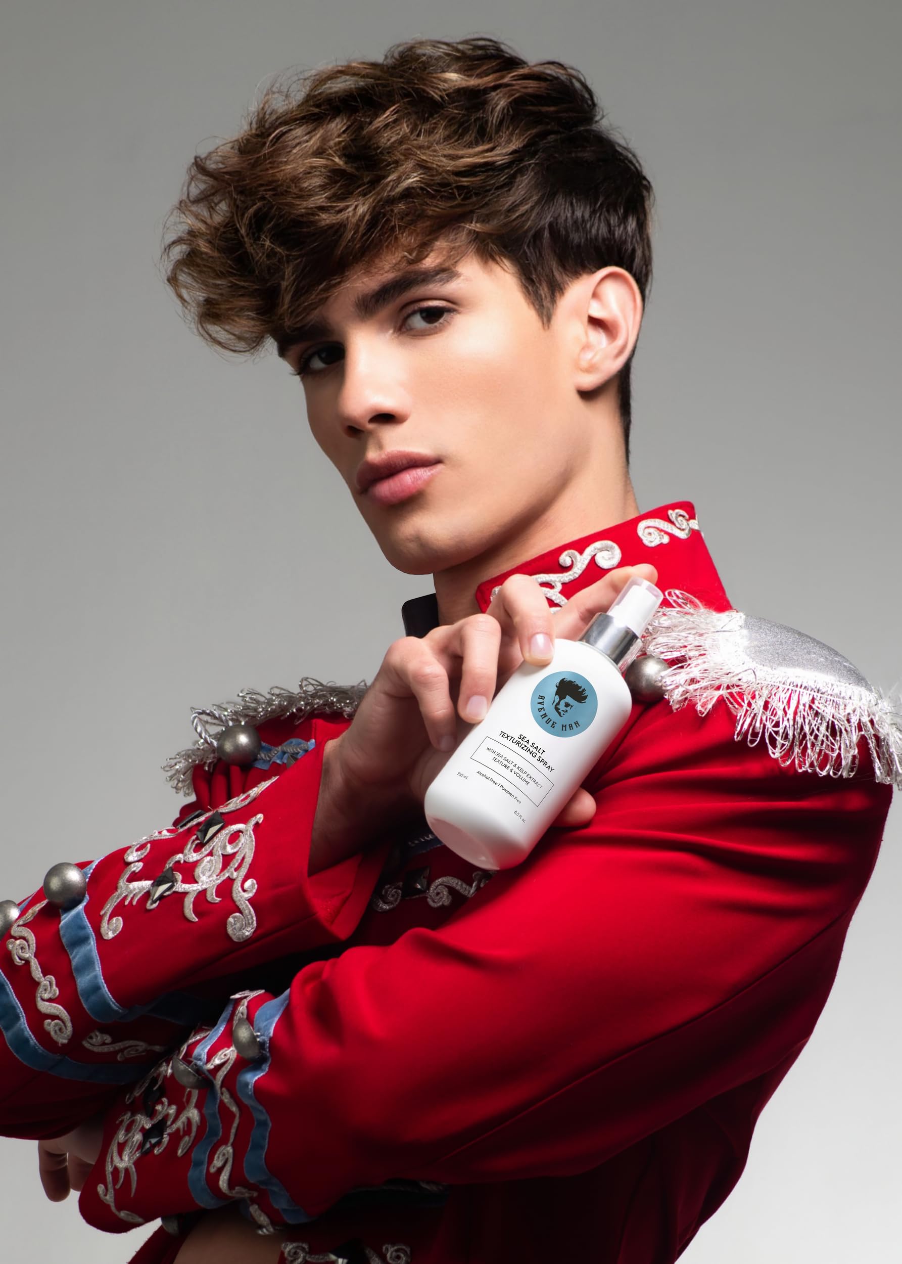 Avenue Man texturizing sea salt spray delivers natural beachy texture.