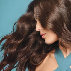 AVON Organist Rosemary Mint Shampoo biotin-enriched formula supports keratin for fuller-looking hair.
