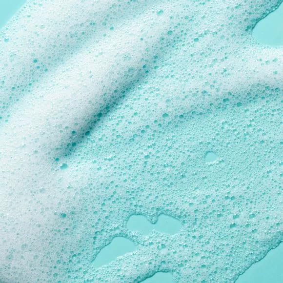 AVON Organist Rosemary Mint Shampoo delivers a minty refreshment for a cool scalp sensation.
