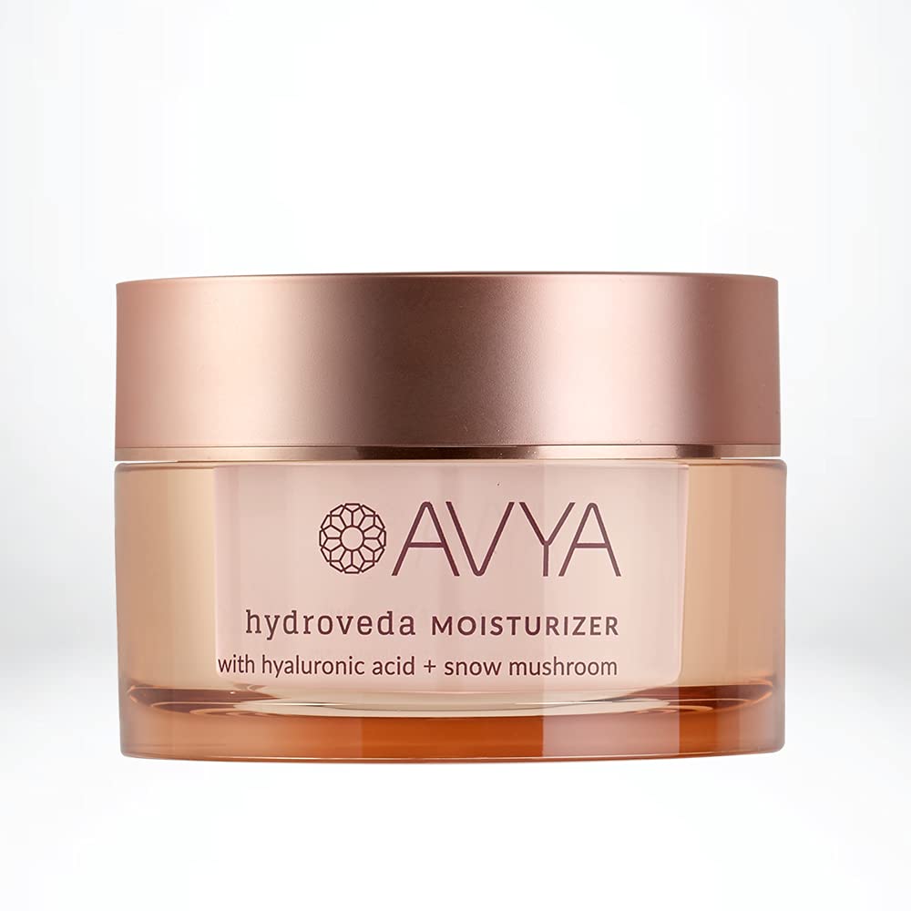 Avya Hydroveda moisturizer bottle close-up for deep hydration