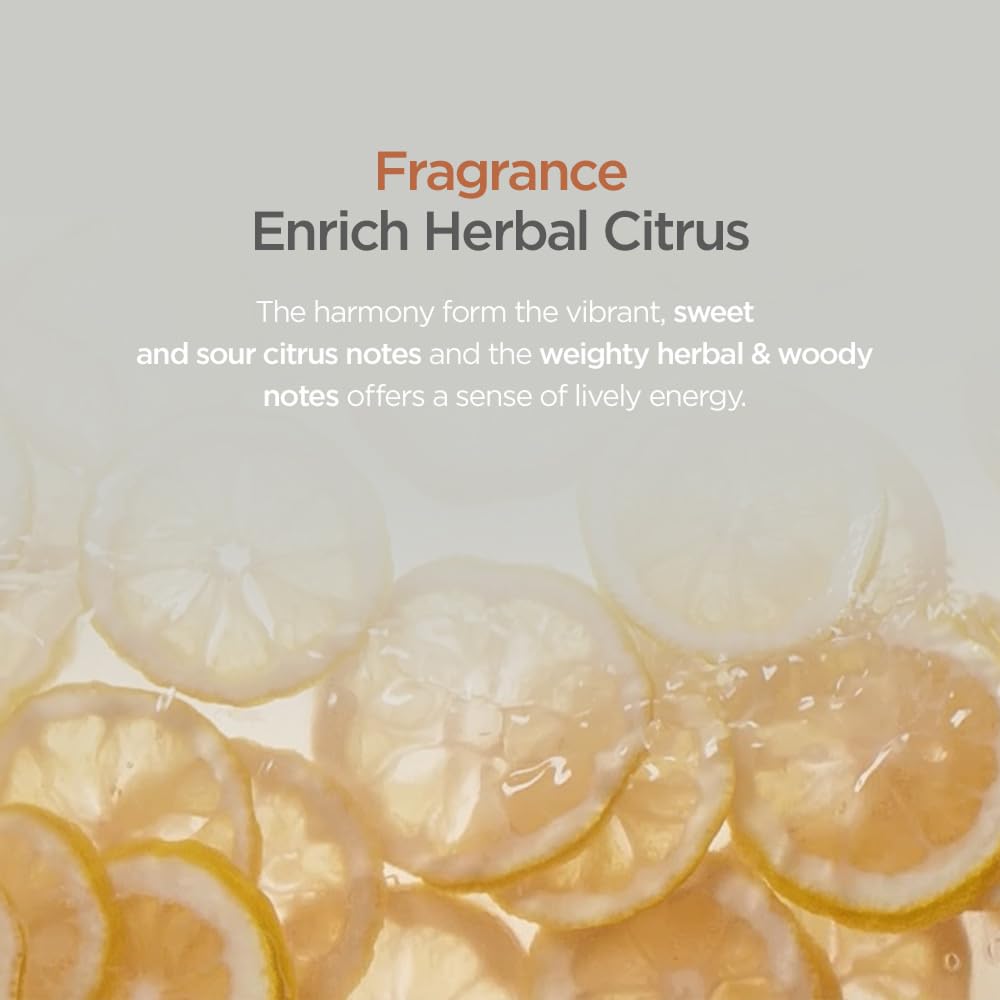 AYUNCHE Enrich Bonding Shampoo strands closeup shows improved elasticity.