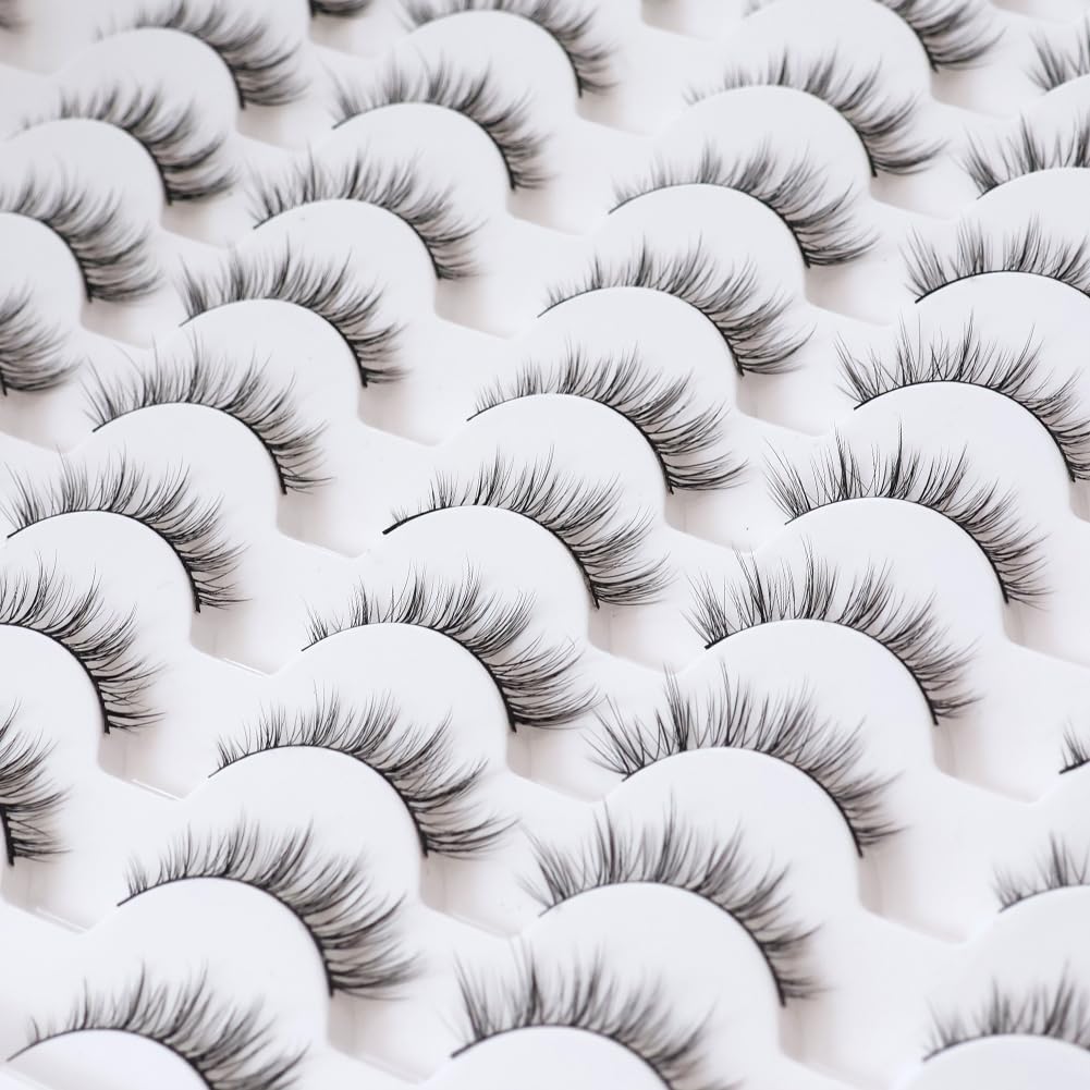 Azenlo 3D fluffy lashes create voluminous, frame-enhancing eyes with a natural finish.